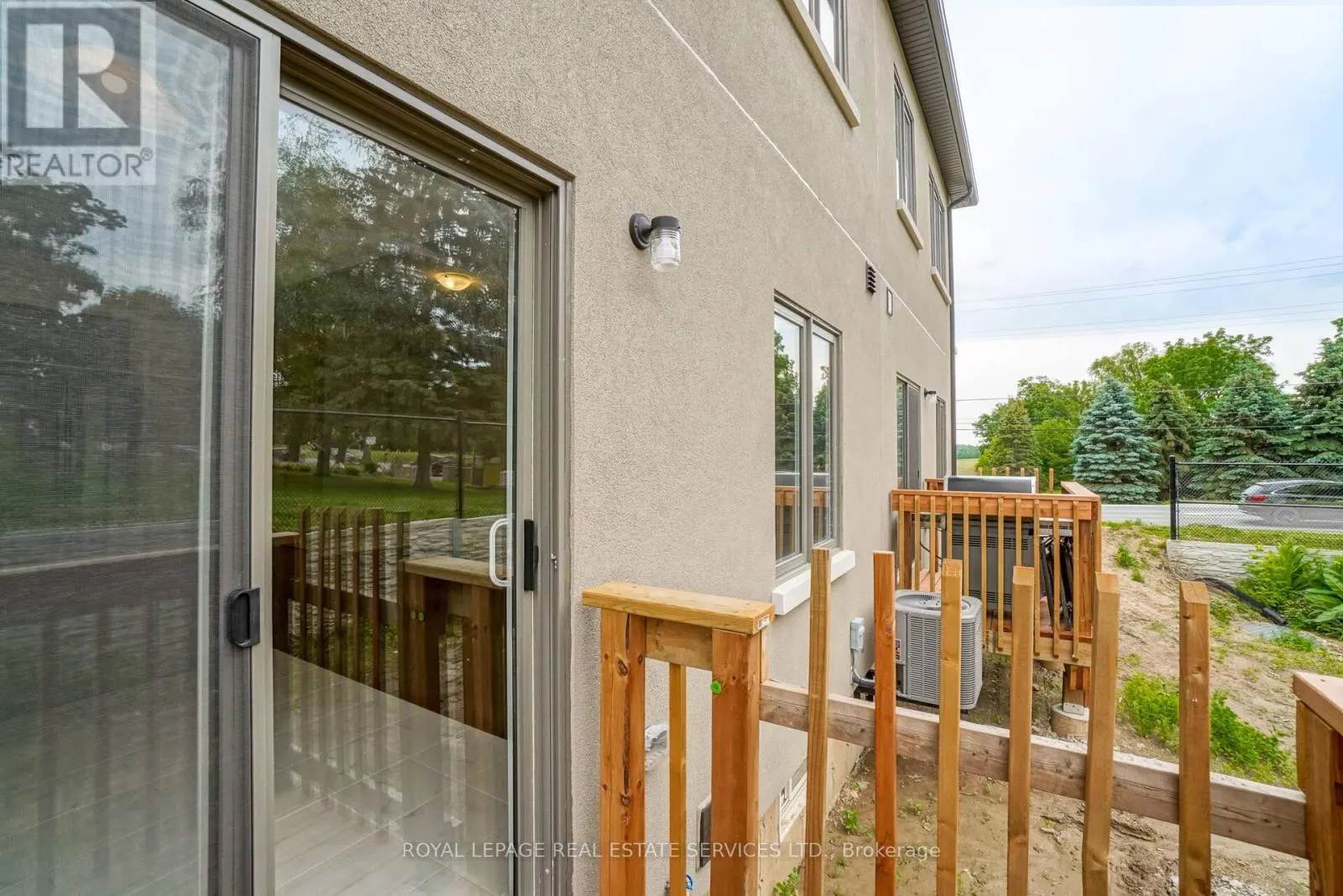 2 - 515 GARNER ROAD W