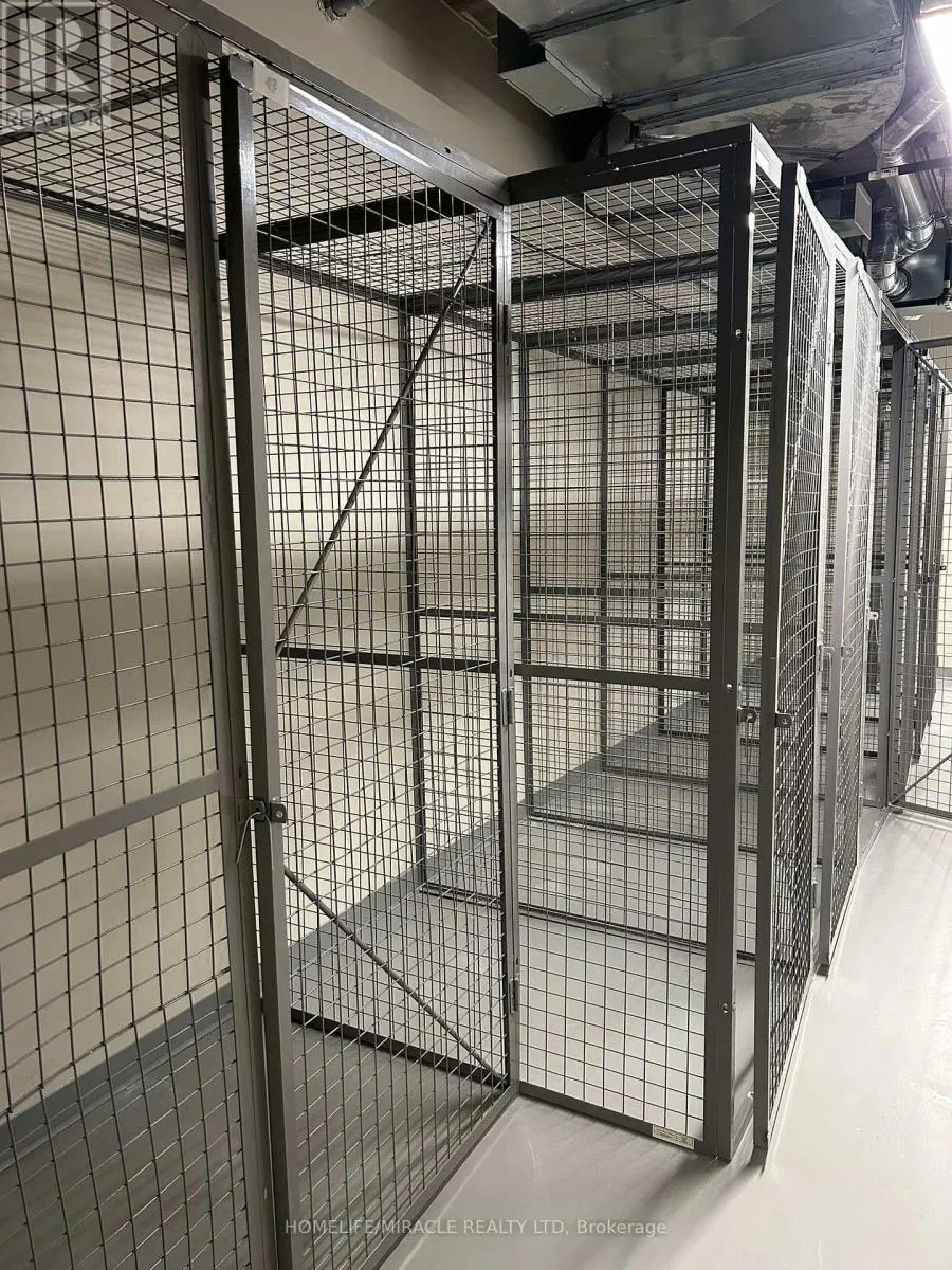 221 - 1100 LACKNER PLACE