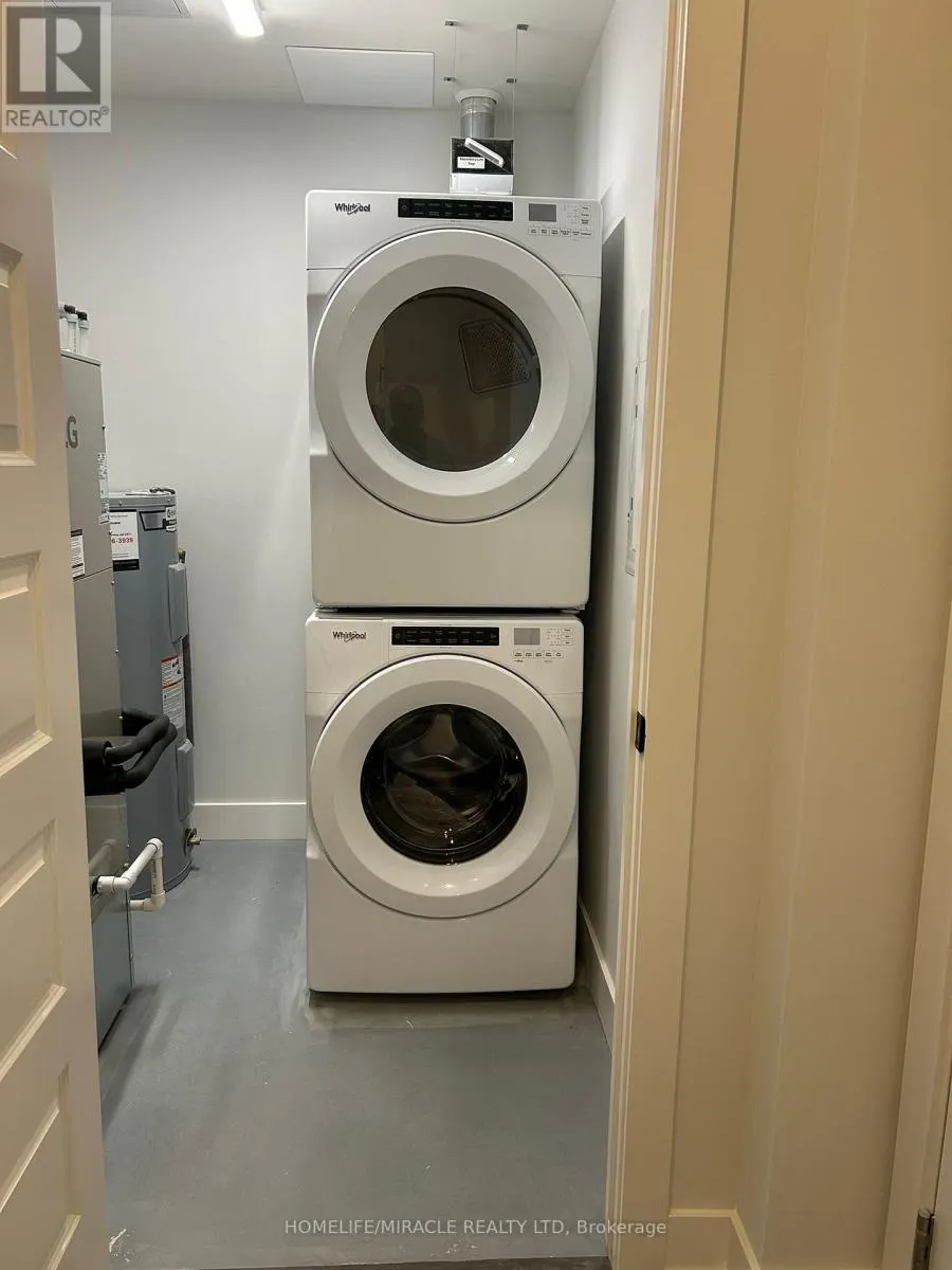 221 - 1100 LACKNER PLACE