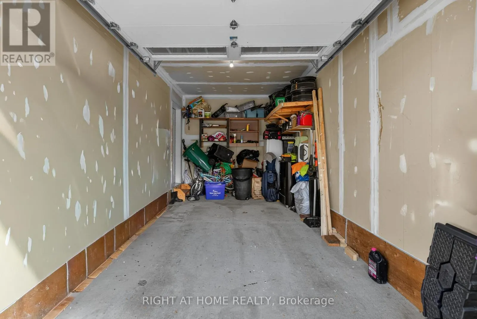 772 CEDAR CREEK DRIVE