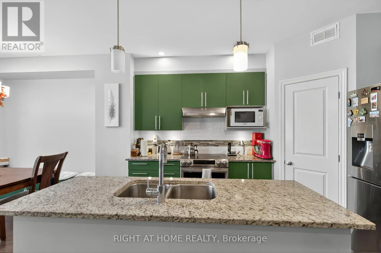 772 CEDAR CREEK DRIVE