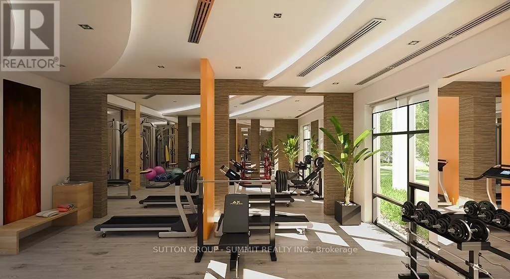 215 - 470 DUNDAS STREET