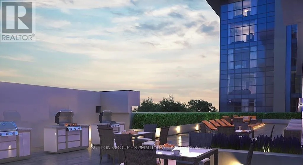 215 - 470 DUNDAS STREET