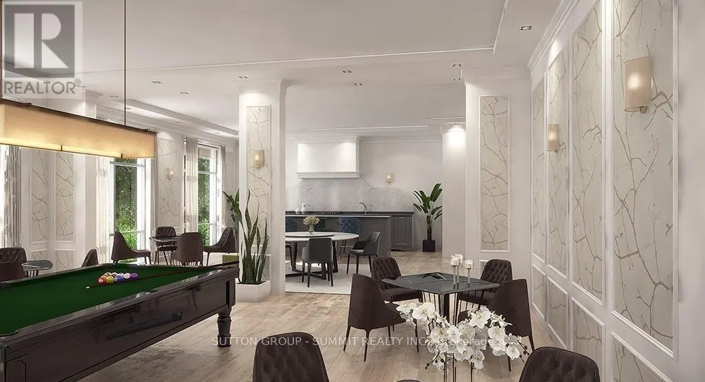 215 - 470 DUNDAS STREET