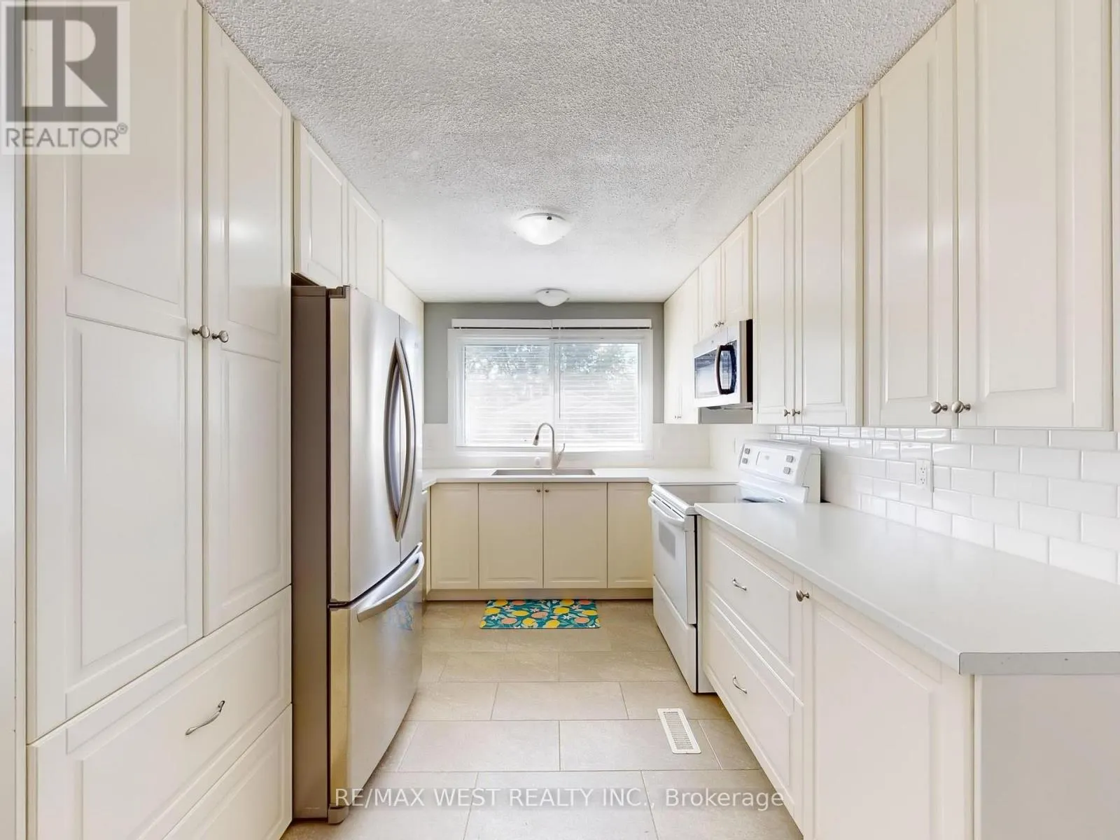 187 BROKEN OAK CRESCENT