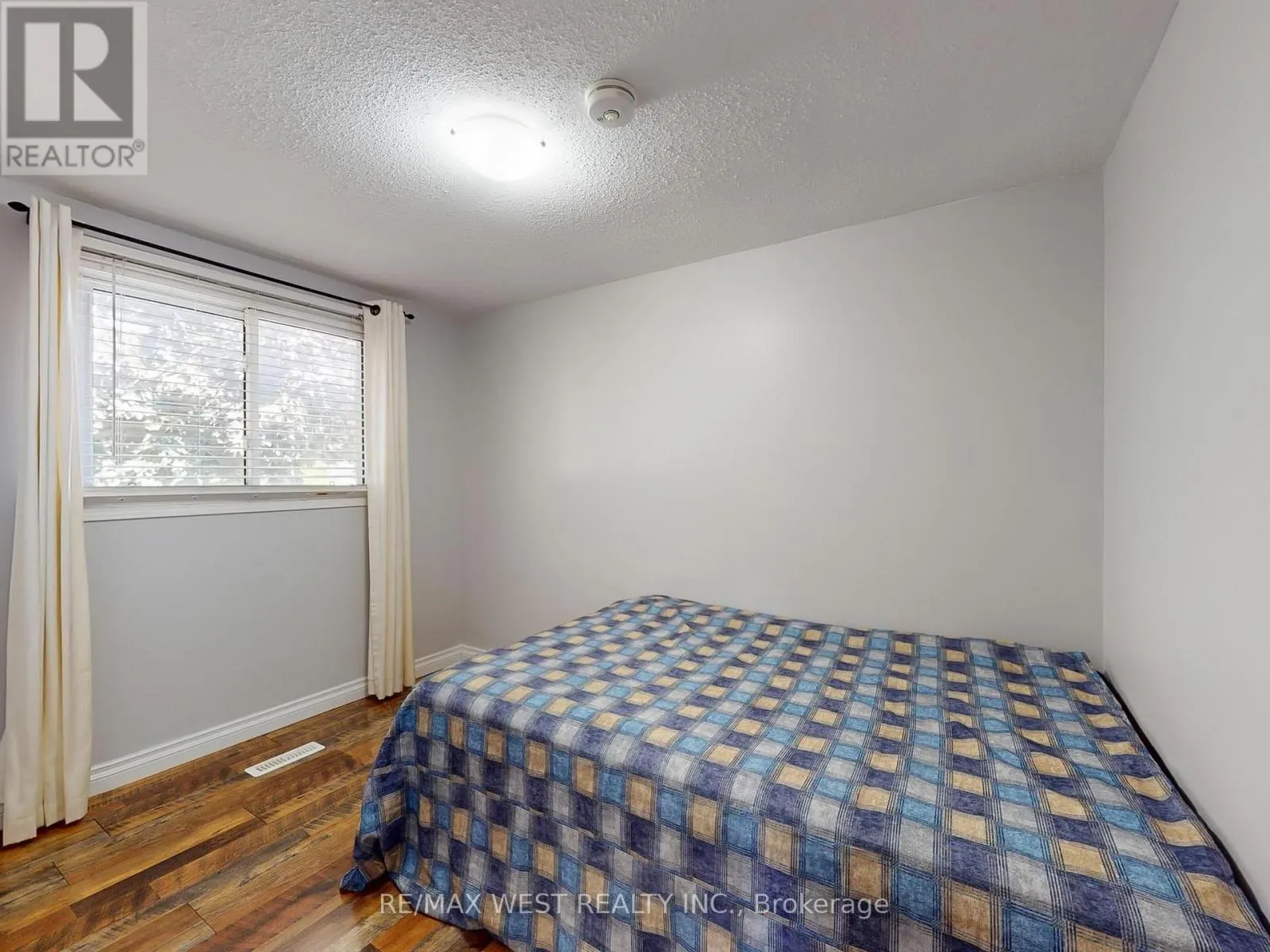 187 BROKEN OAK CRESCENT