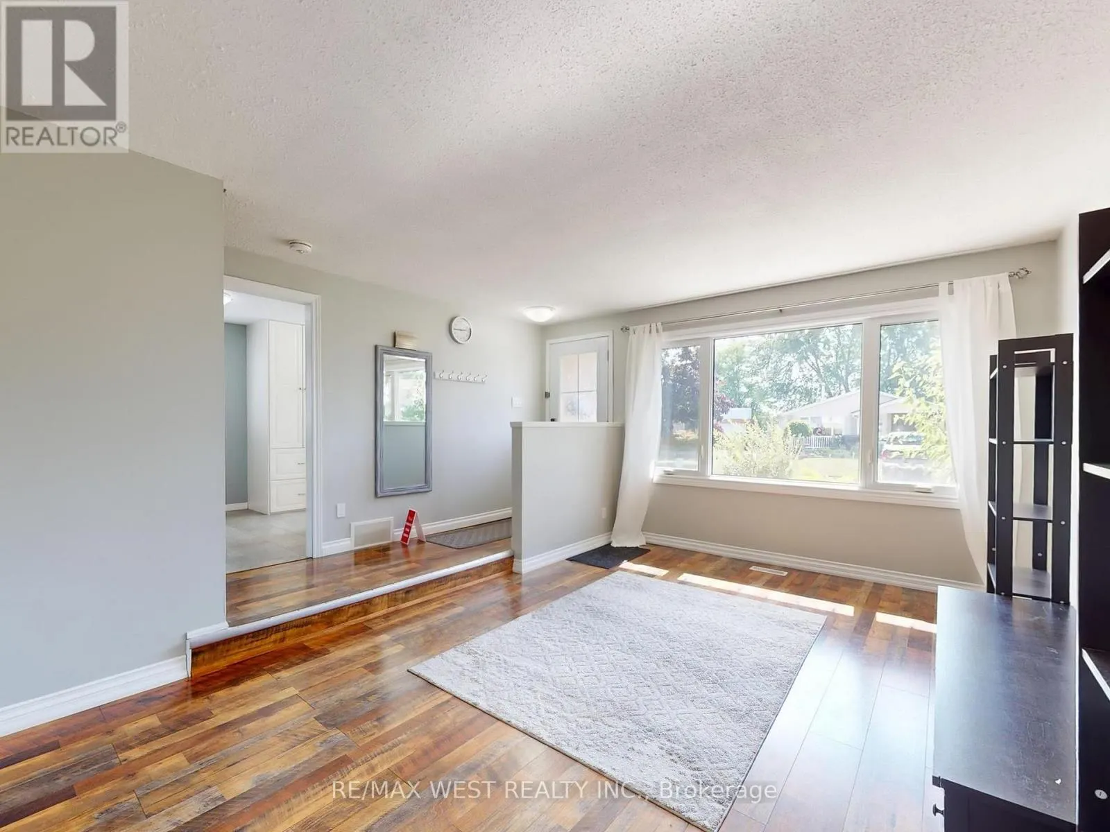 187 BROKEN OAK CRESCENT