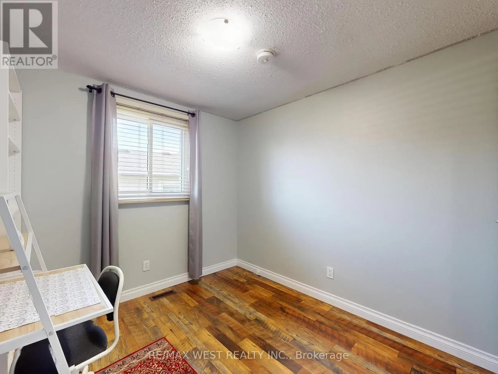 187 BROKEN OAK CRESCENT