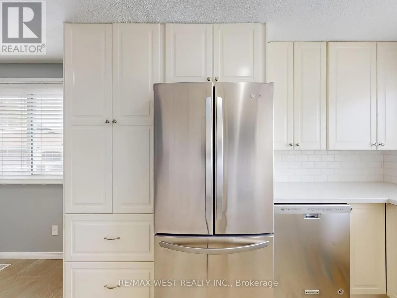 187 BROKEN OAK CRESCENT