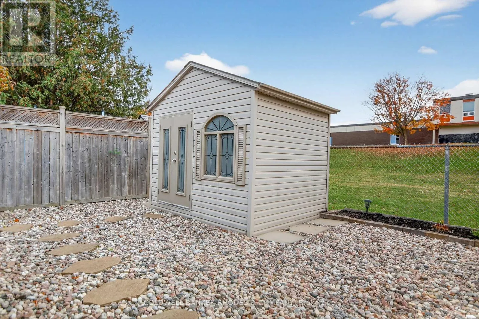 8 CONFEDERATION PRIVATE