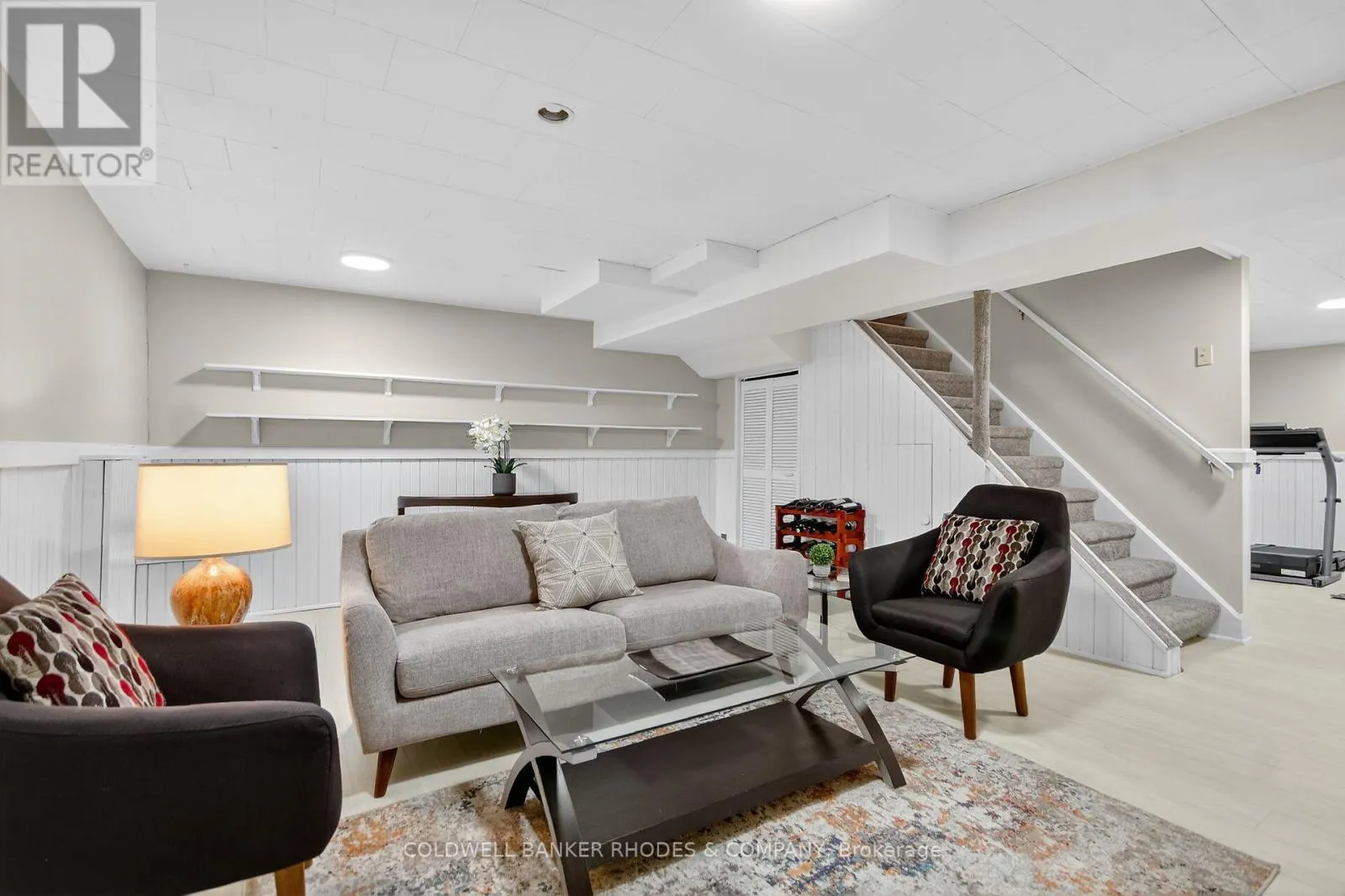 8 CONFEDERATION PRIVATE