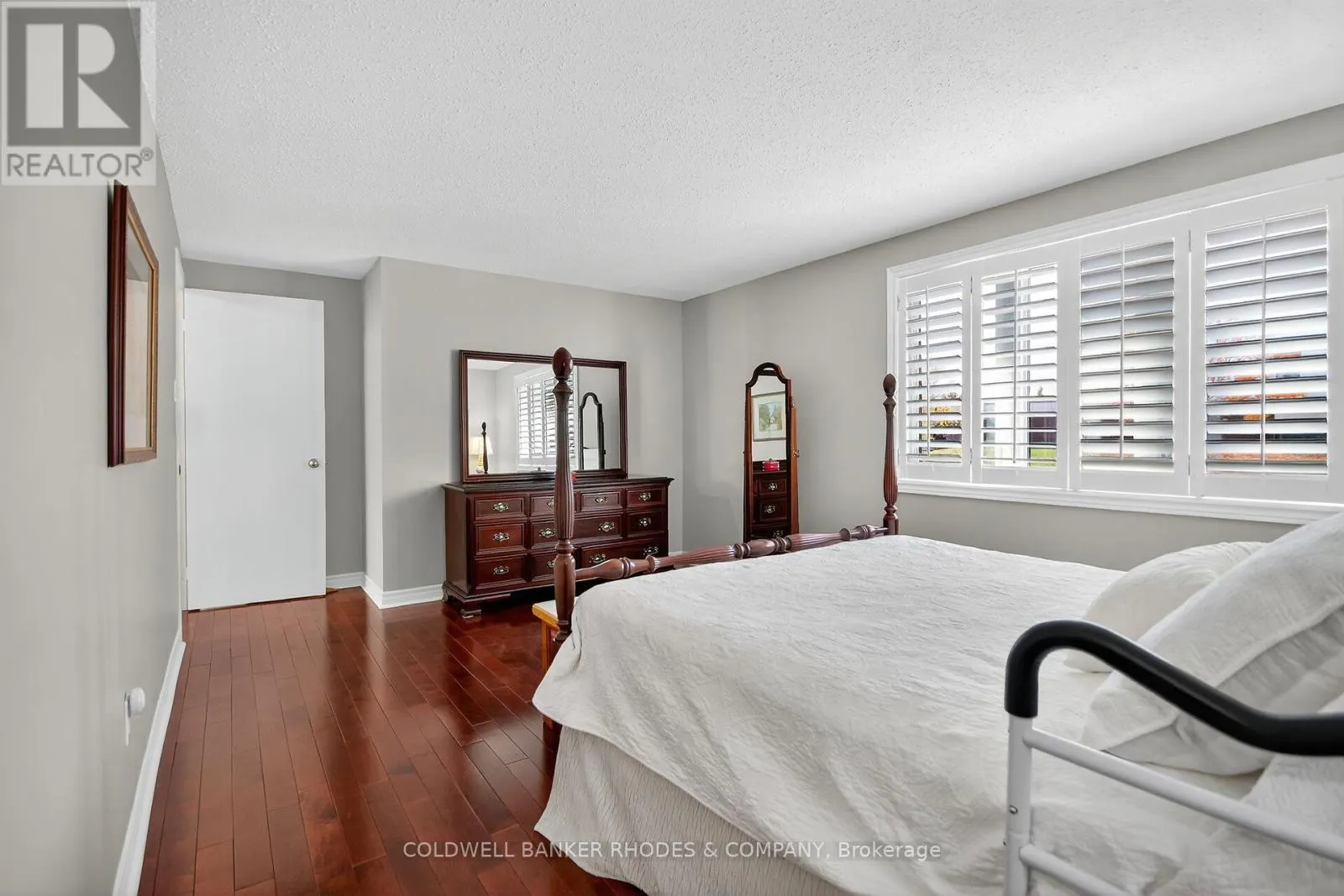 8 CONFEDERATION PRIVATE