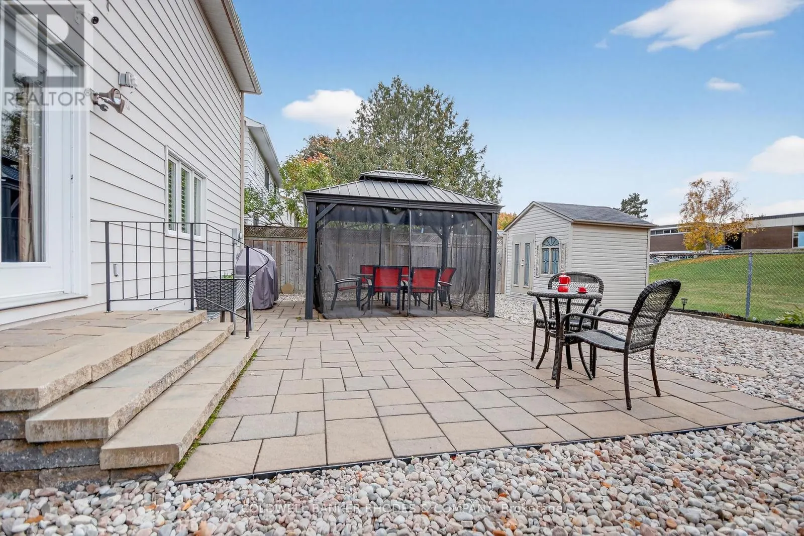 8 CONFEDERATION PRIVATE