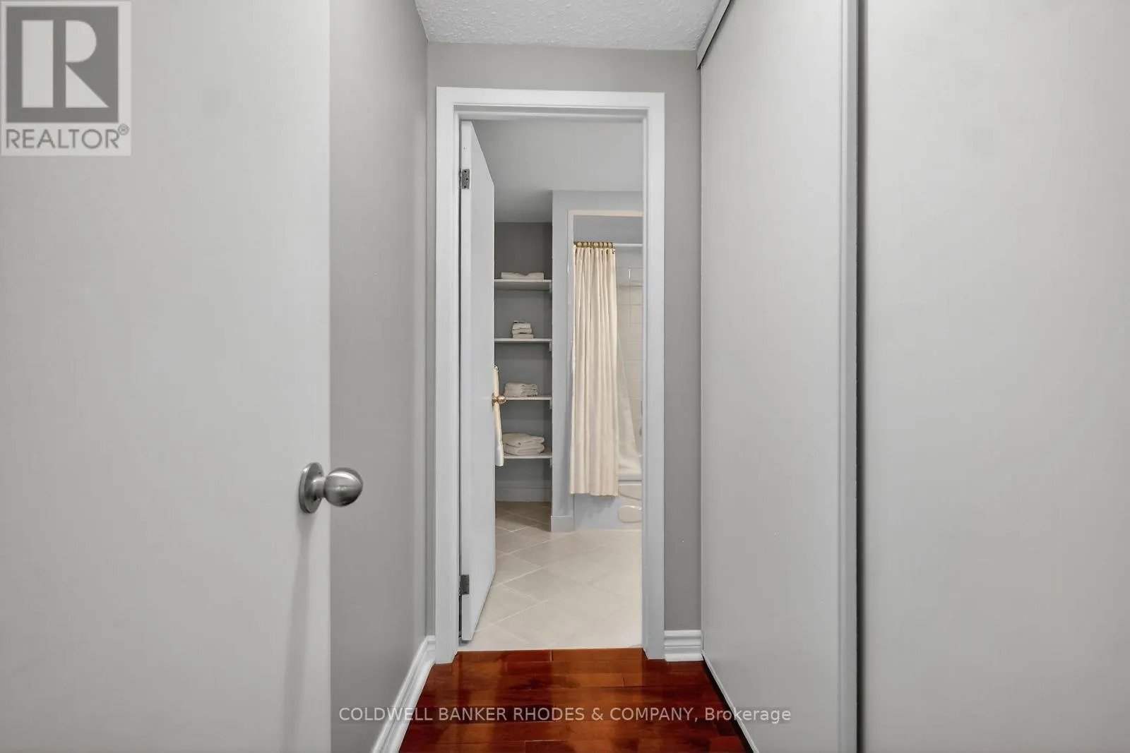 8 CONFEDERATION PRIVATE