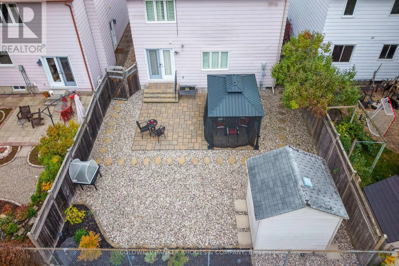 8 CONFEDERATION PRIVATE