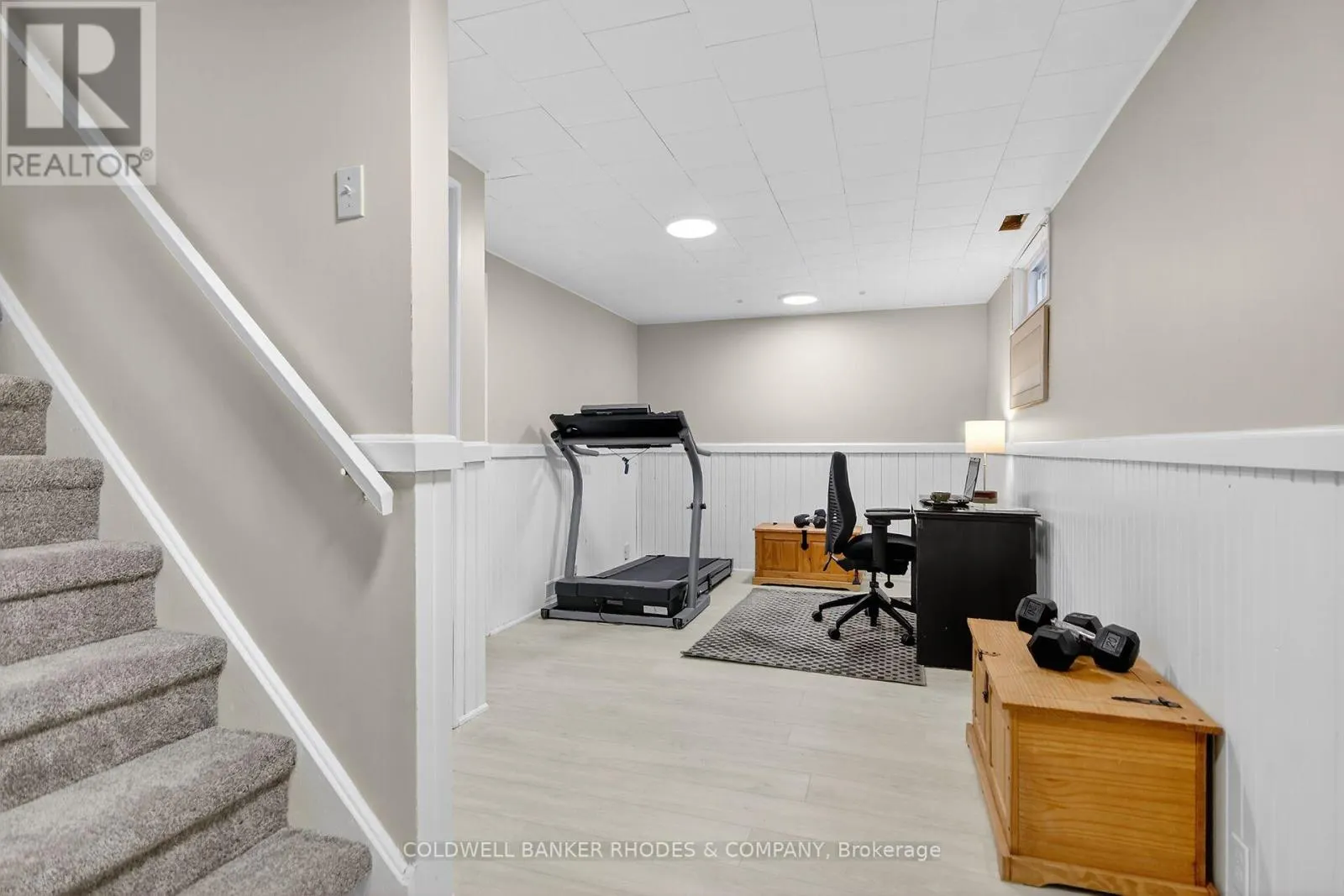 8 CONFEDERATION PRIVATE