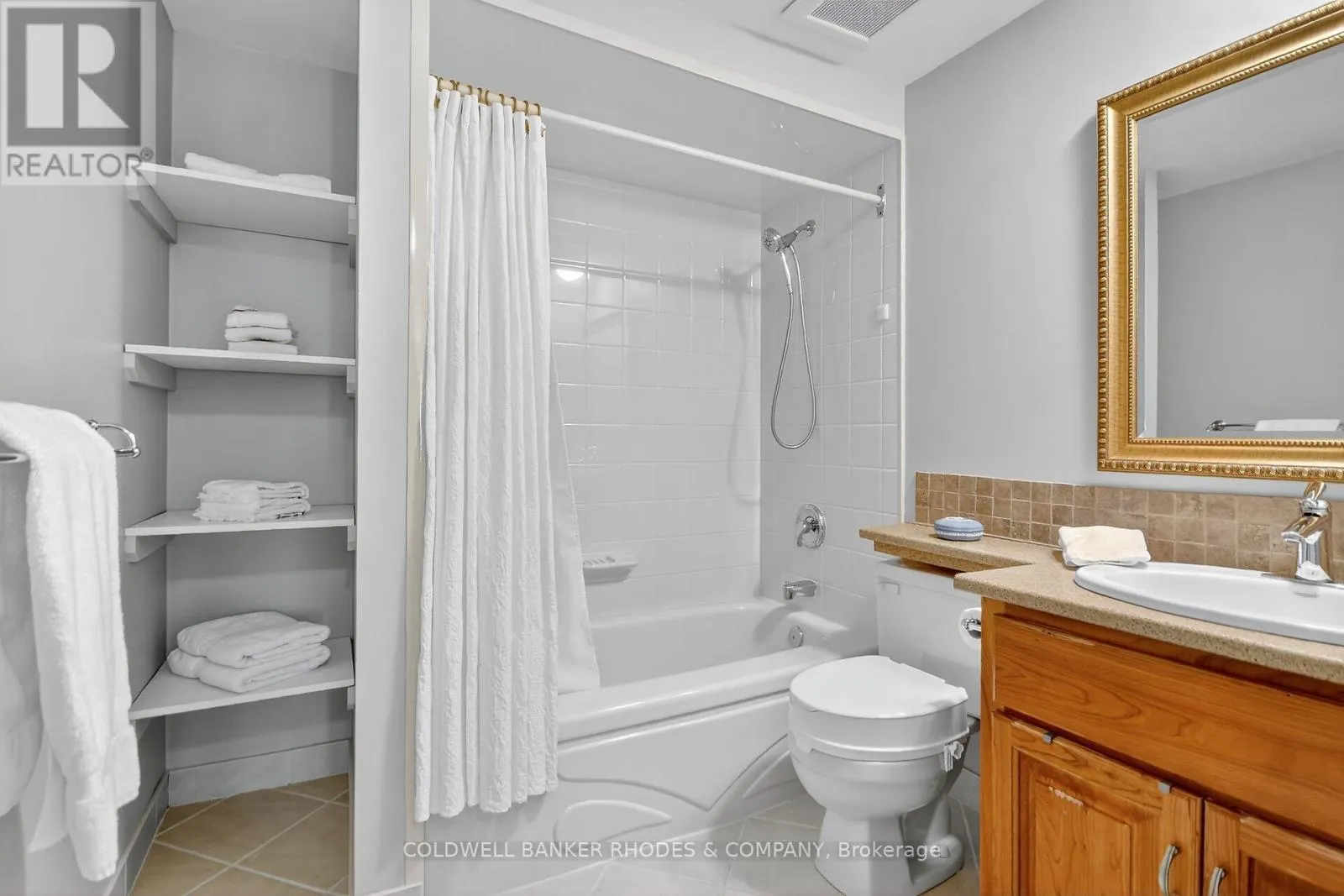 8 CONFEDERATION PRIVATE