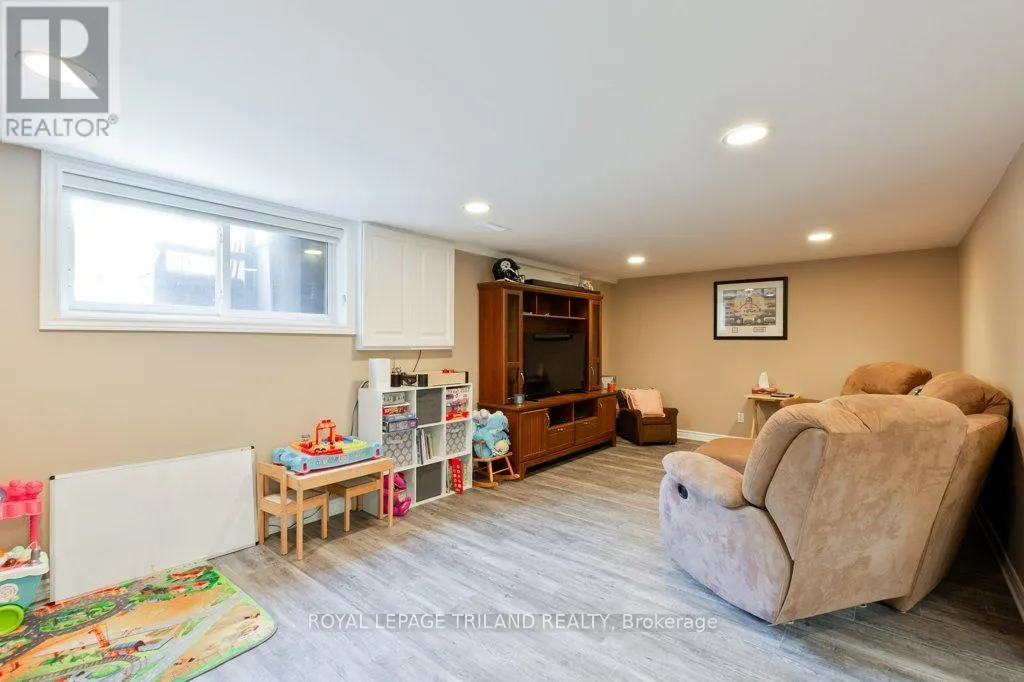 101 CONFEDERATION DRIVE