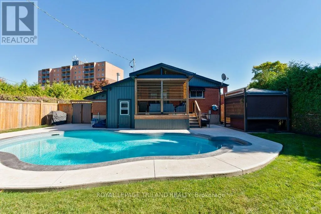 101 CONFEDERATION DRIVE