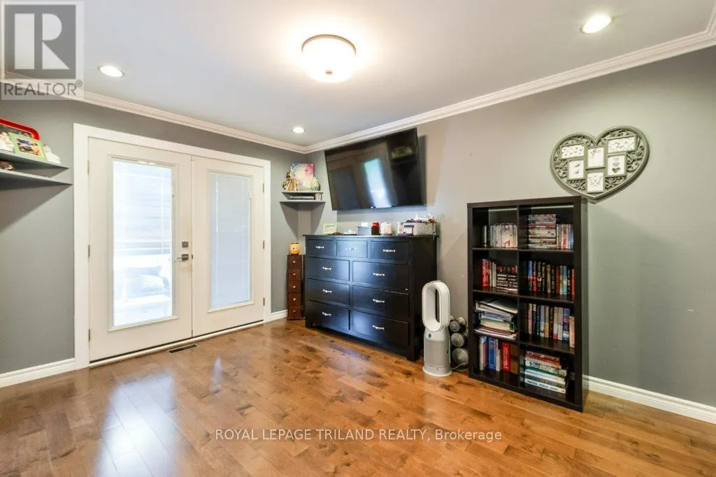 101 CONFEDERATION DRIVE