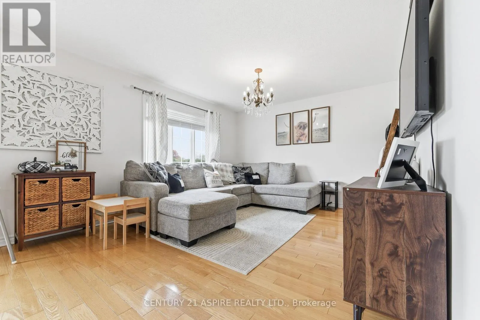 527 ANGUS CAMPBELL DRIVE