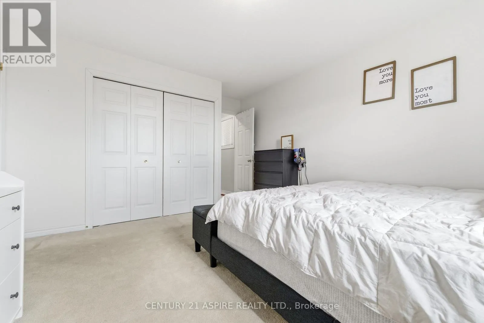 527 ANGUS CAMPBELL DRIVE