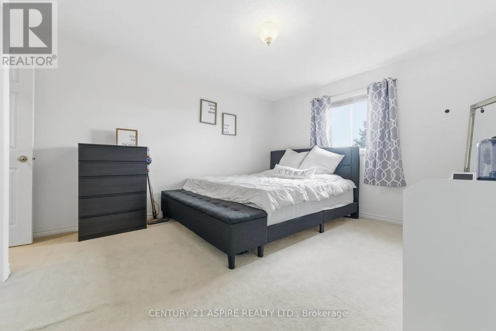 527 ANGUS CAMPBELL DRIVE