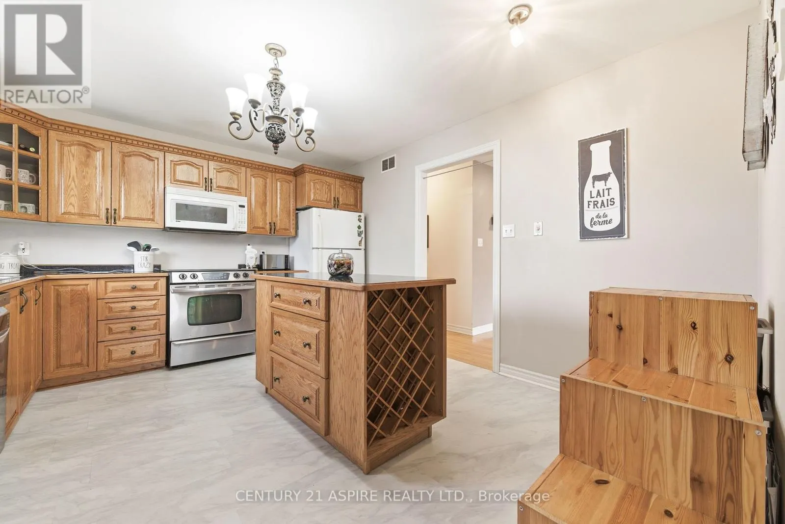 527 ANGUS CAMPBELL DRIVE