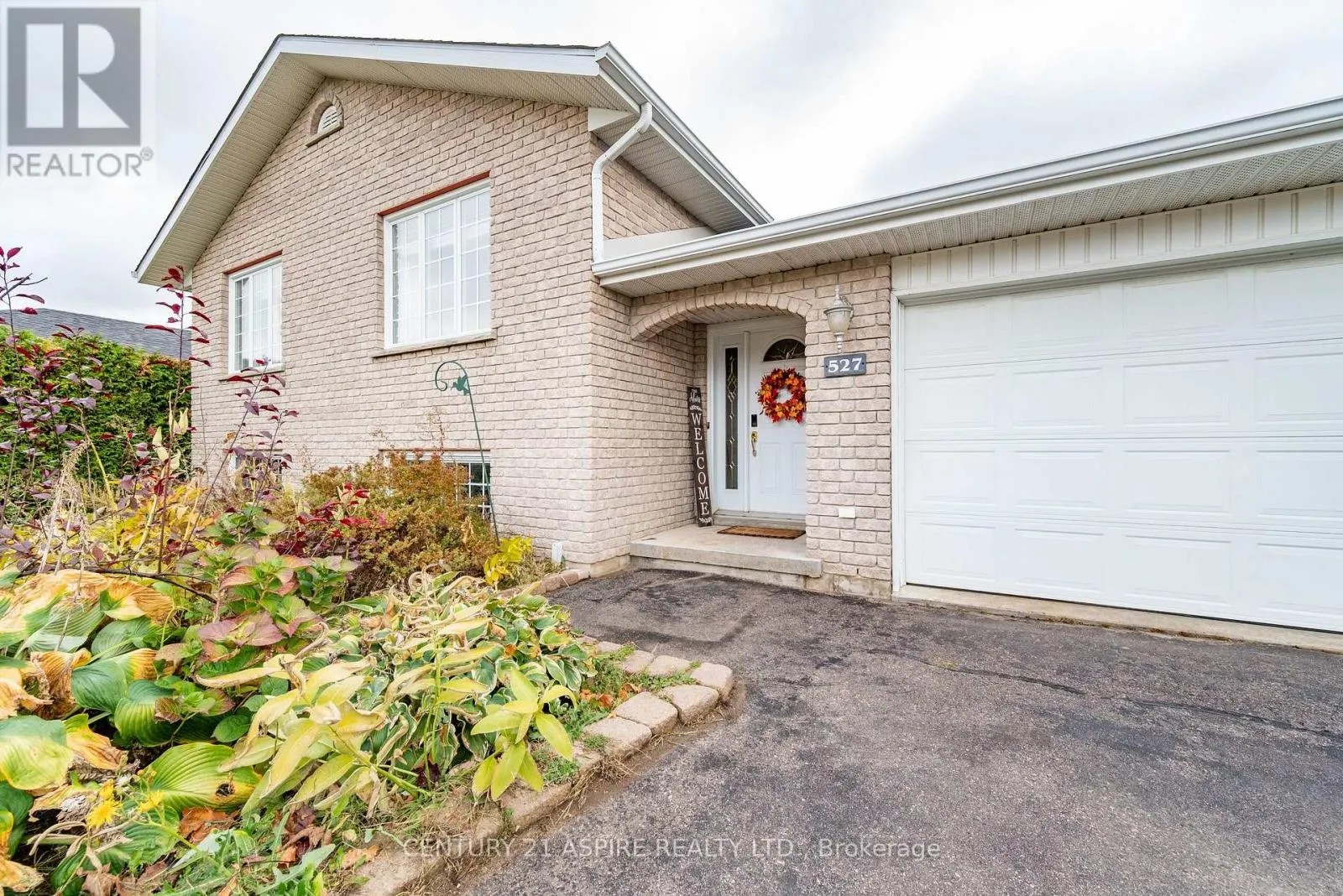 527 ANGUS CAMPBELL DRIVE