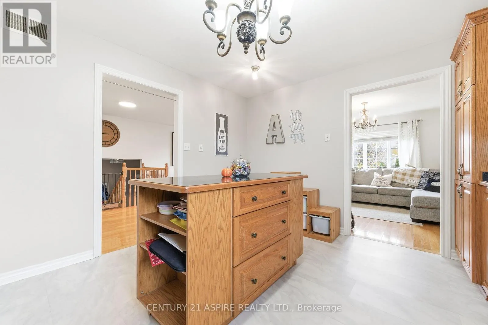 527 ANGUS CAMPBELL DRIVE