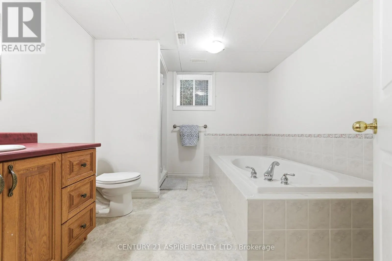 527 ANGUS CAMPBELL DRIVE