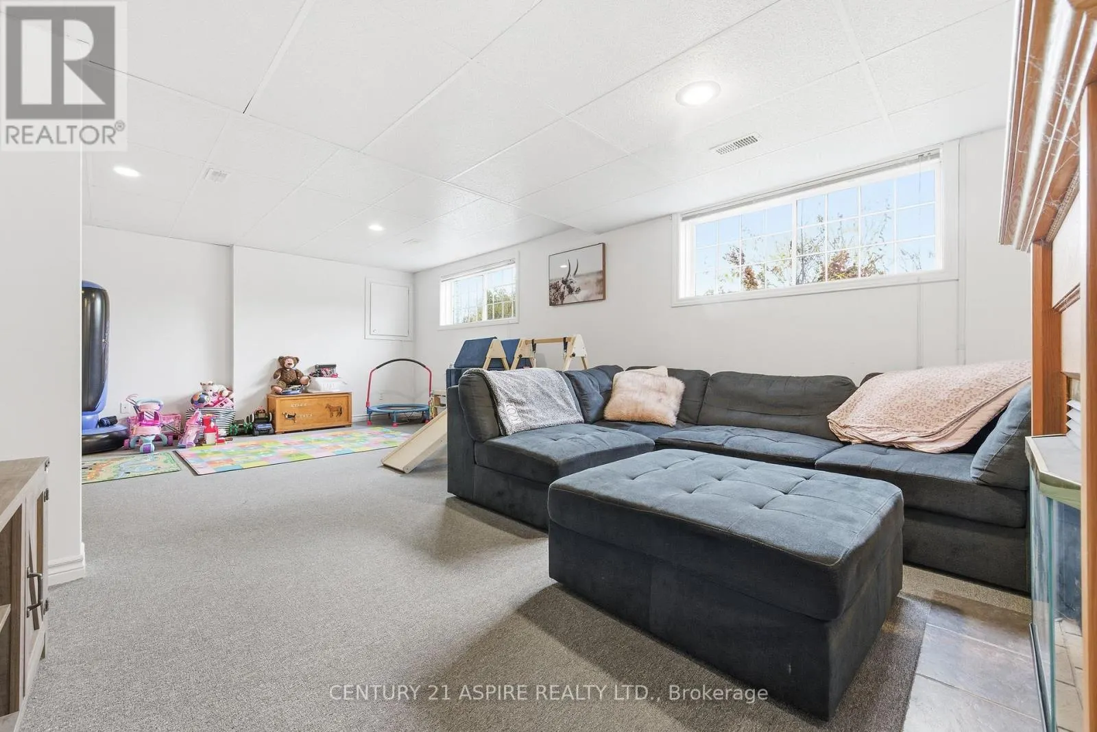 527 ANGUS CAMPBELL DRIVE