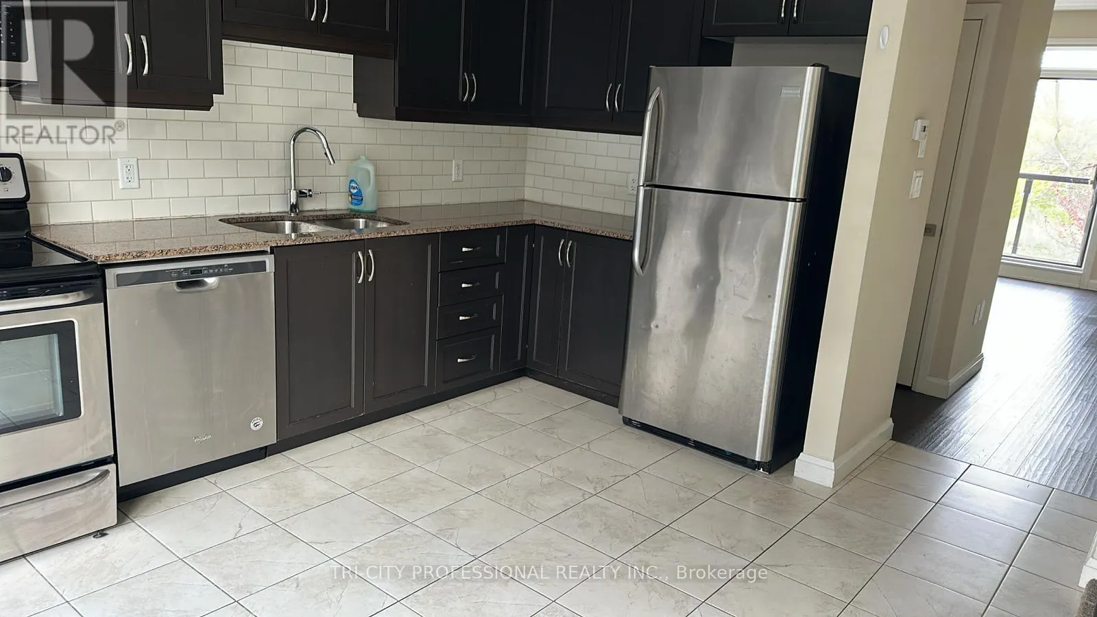 7 - 23 ECHOVALLEY DRIVE