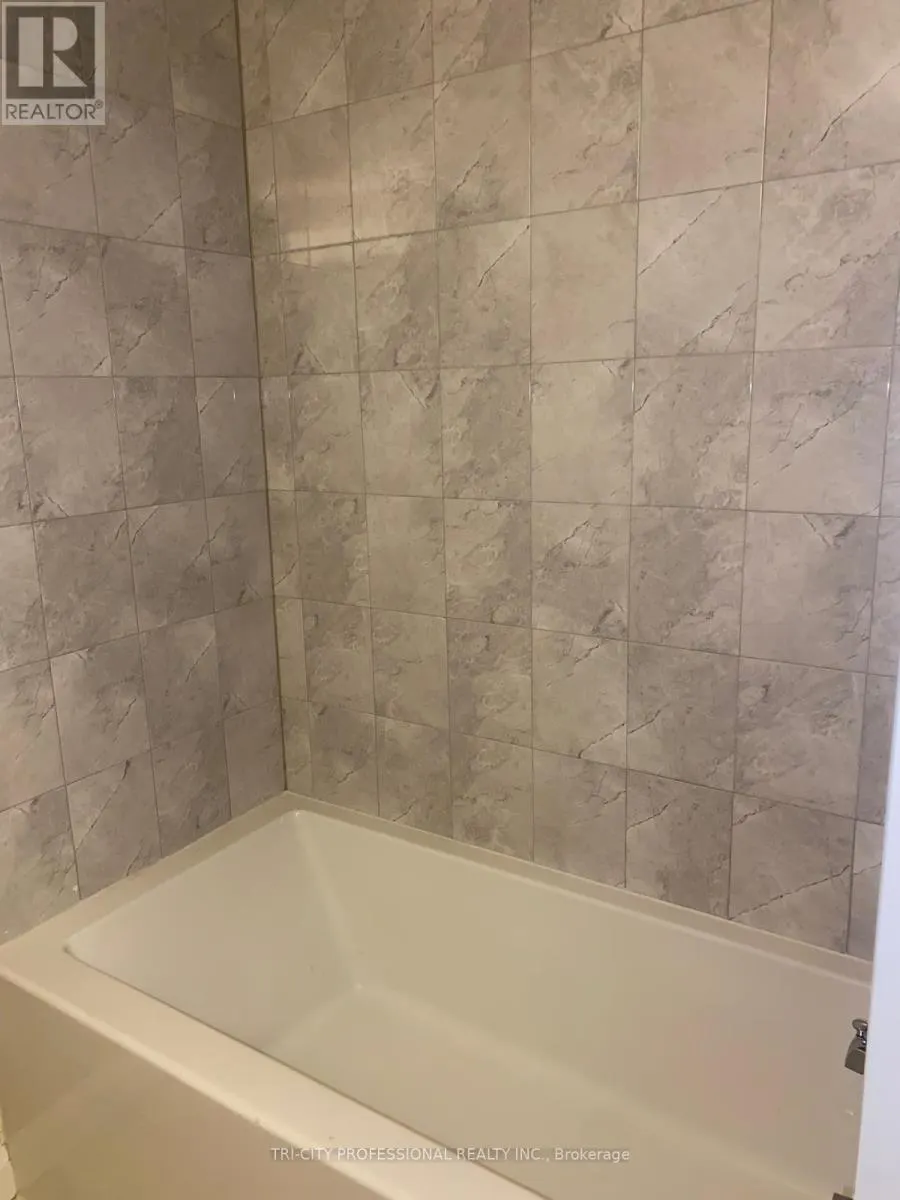 7 - 23 ECHOVALLEY DRIVE