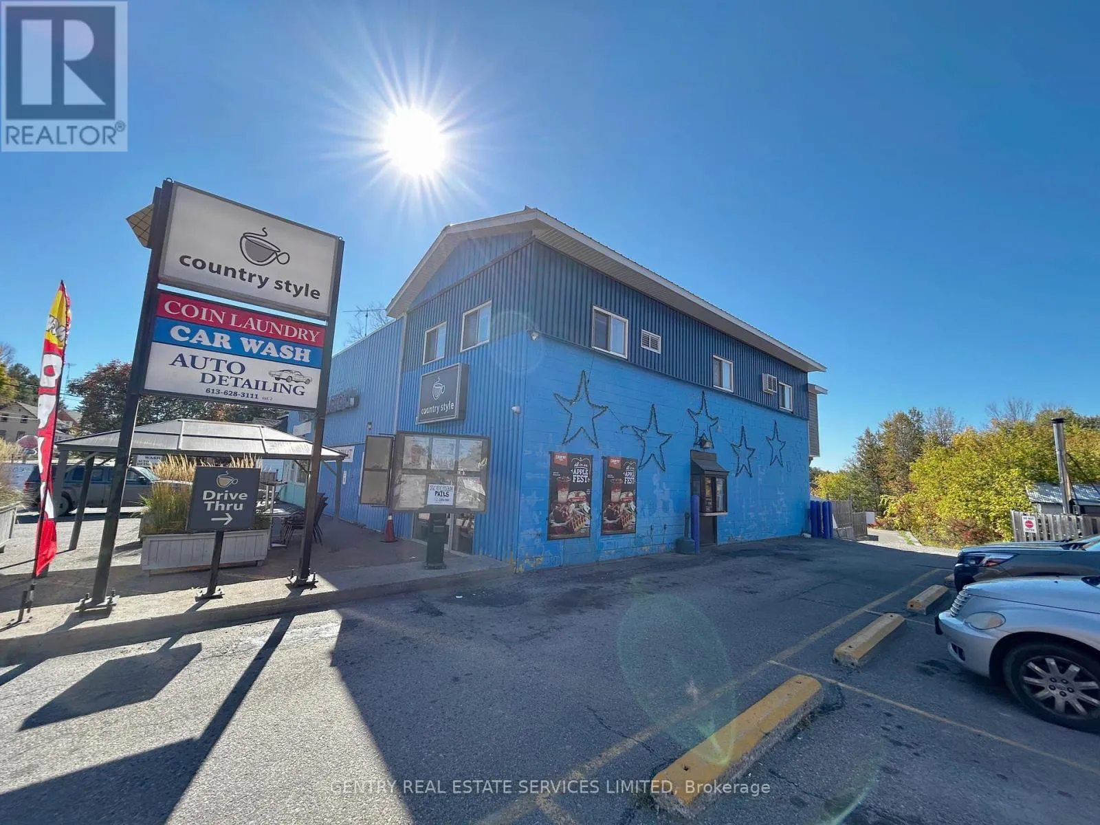 224 BONNECHERE STREET W