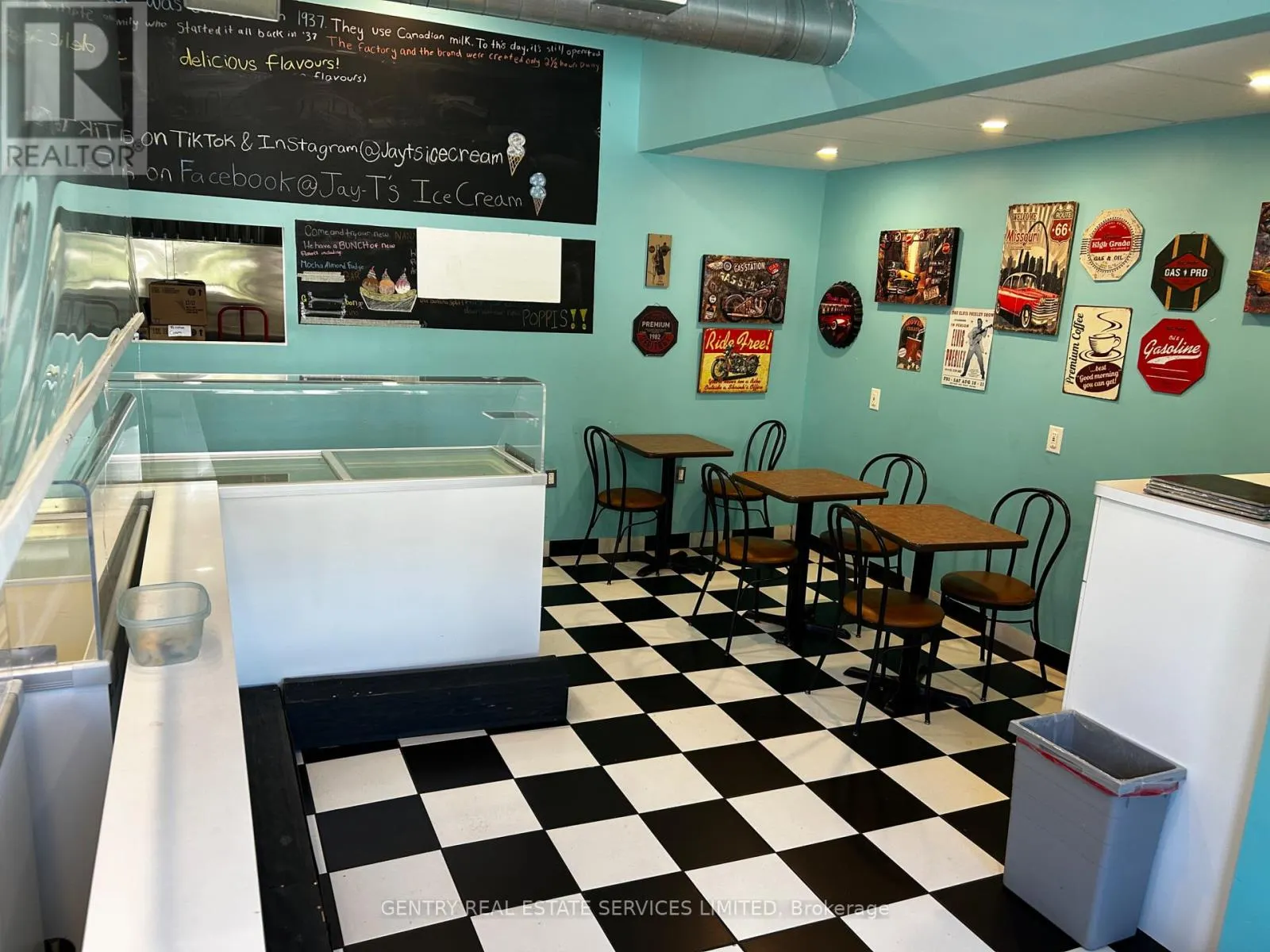 224 BONNECHERE STREET W