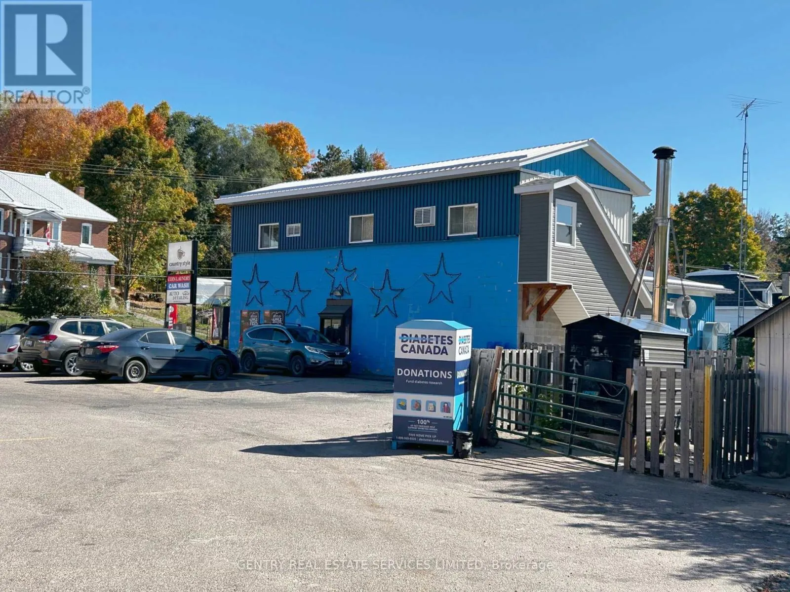 224 BONNECHERE STREET W