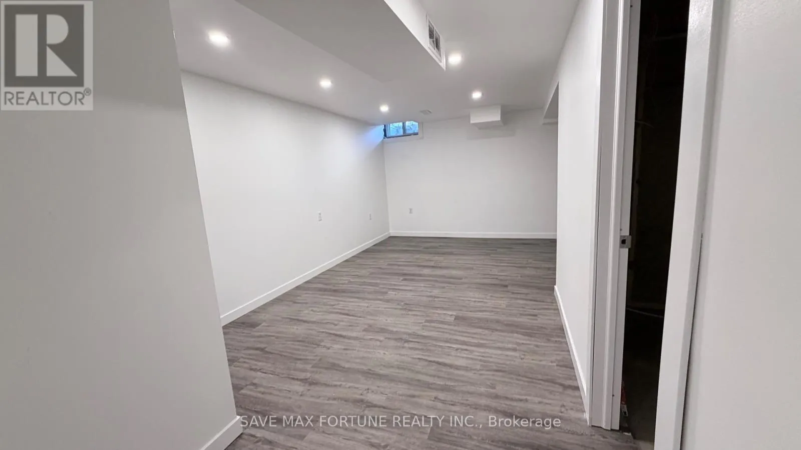 27 - 1 ROYALWOOD COURT