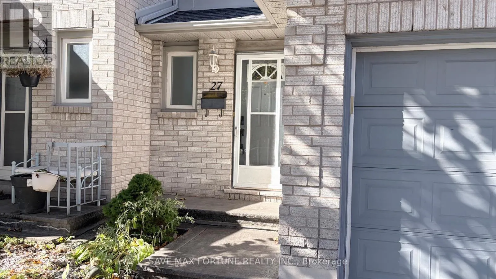 27 - 1 ROYALWOOD COURT