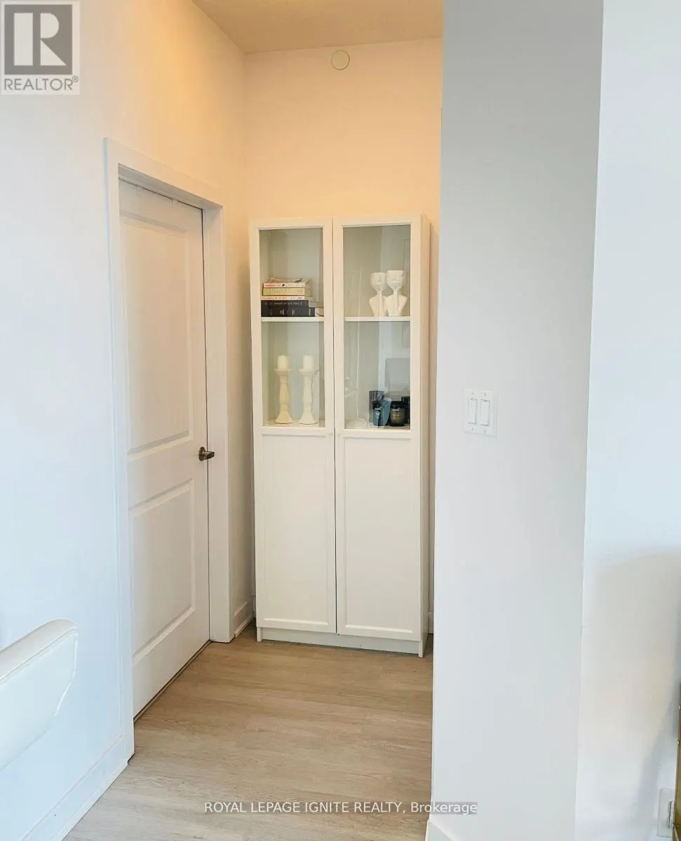 614 - 101 SHOREVIEW PLACE