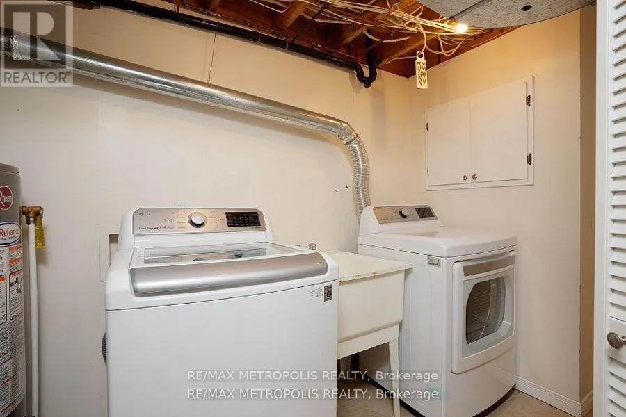 59 - 2 ROYALWOOD COURT