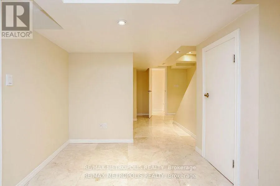 59 - 2 ROYALWOOD COURT