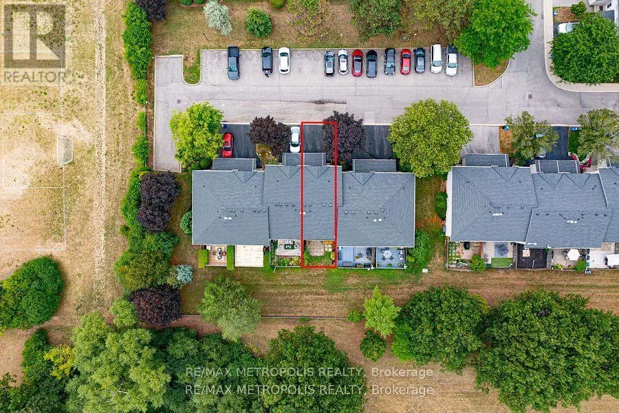 59 - 2 ROYALWOOD COURT