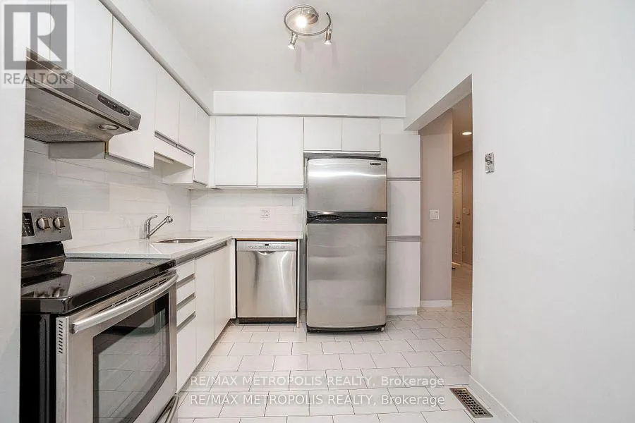 59 - 2 ROYALWOOD COURT