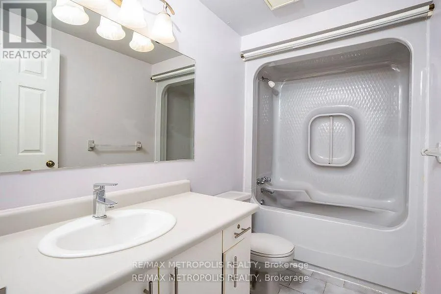 59 - 2 ROYALWOOD COURT