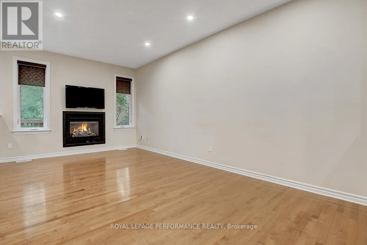 880 WHITE ALDER AVENUE