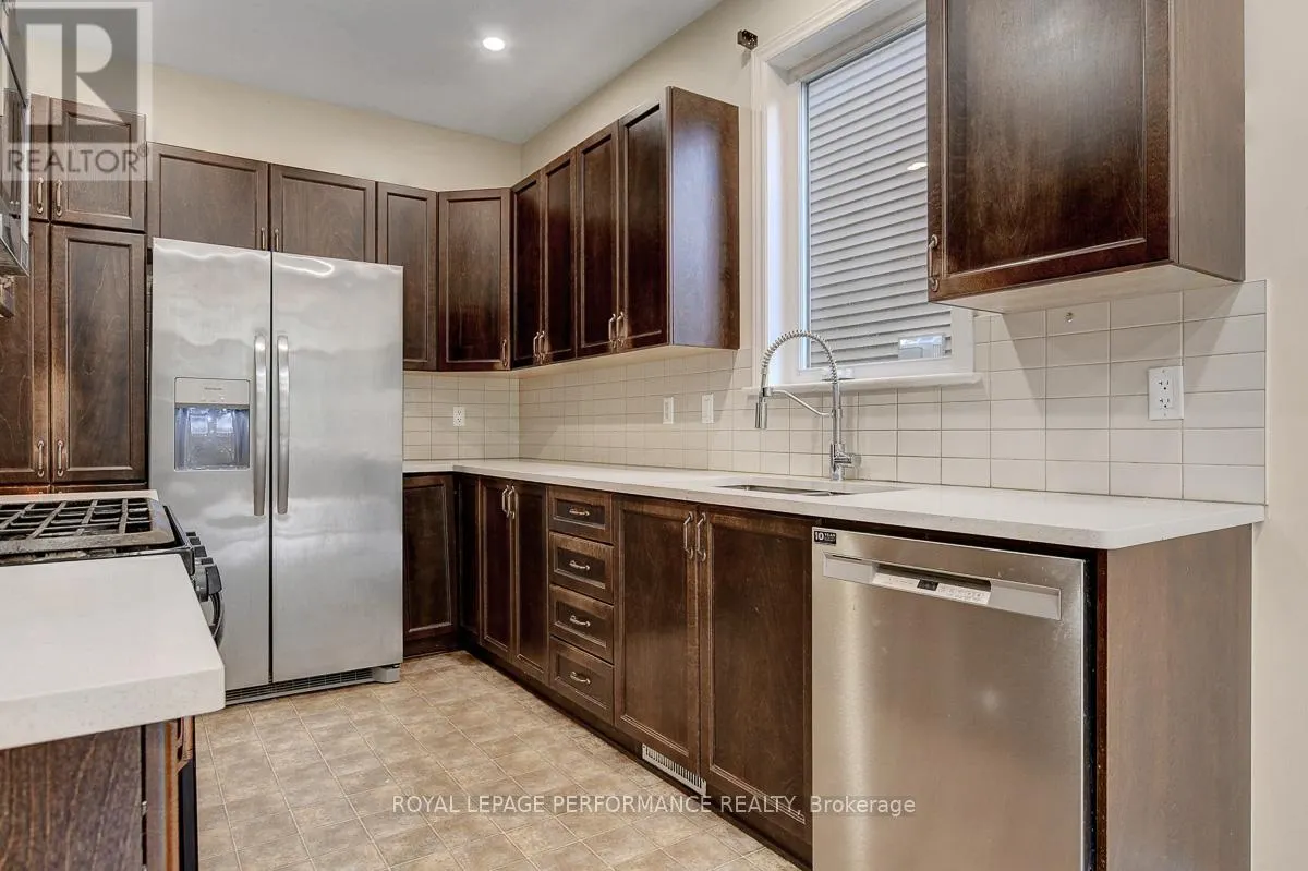 880 WHITE ALDER AVENUE