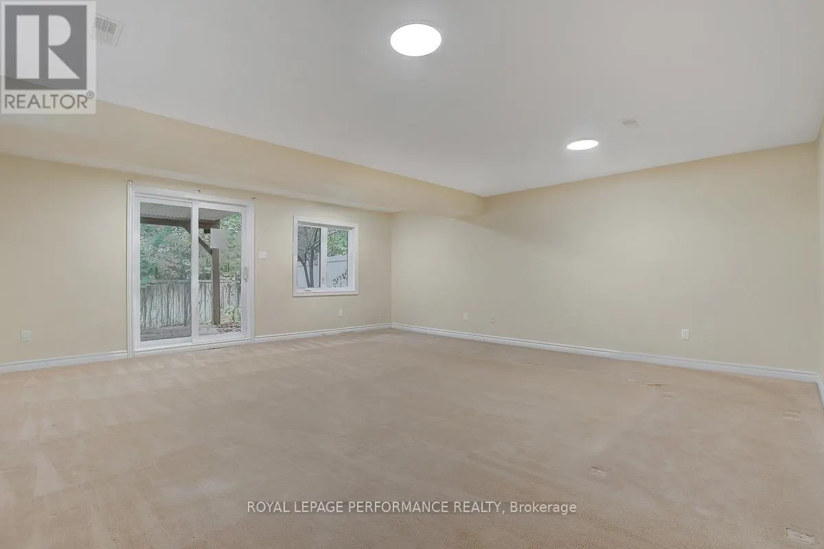 880 WHITE ALDER AVENUE