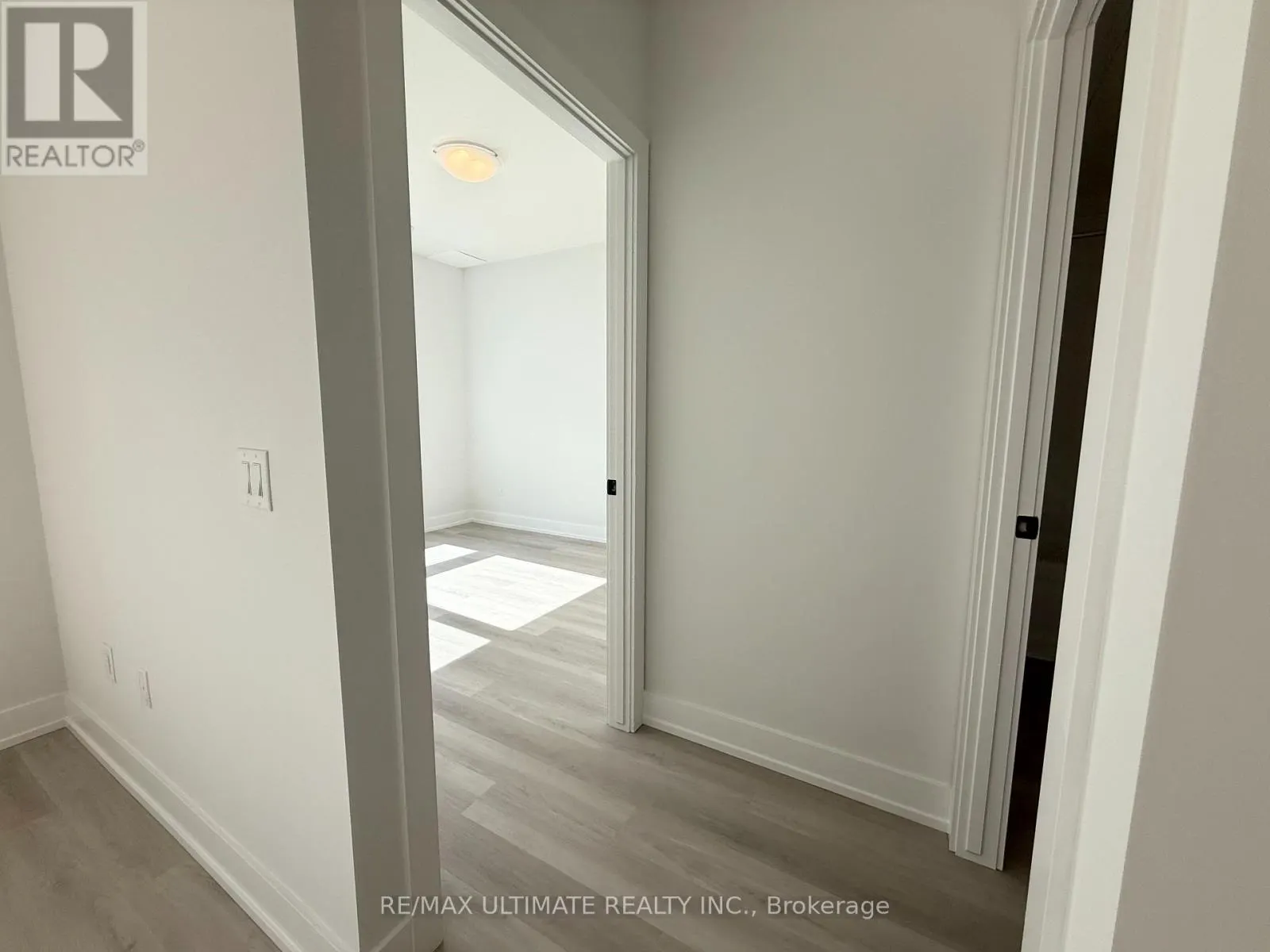 213 - 1100 LACKNER PLACE