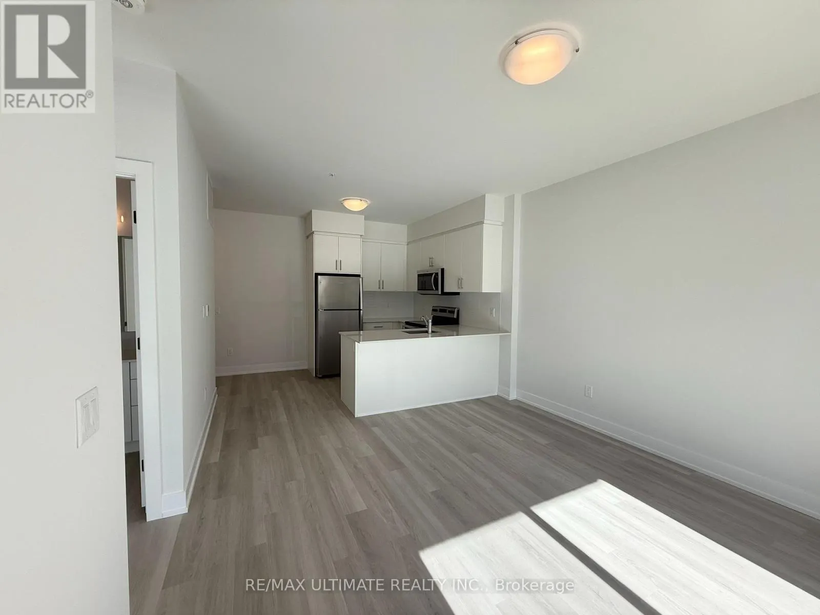 213 - 1100 LACKNER PLACE